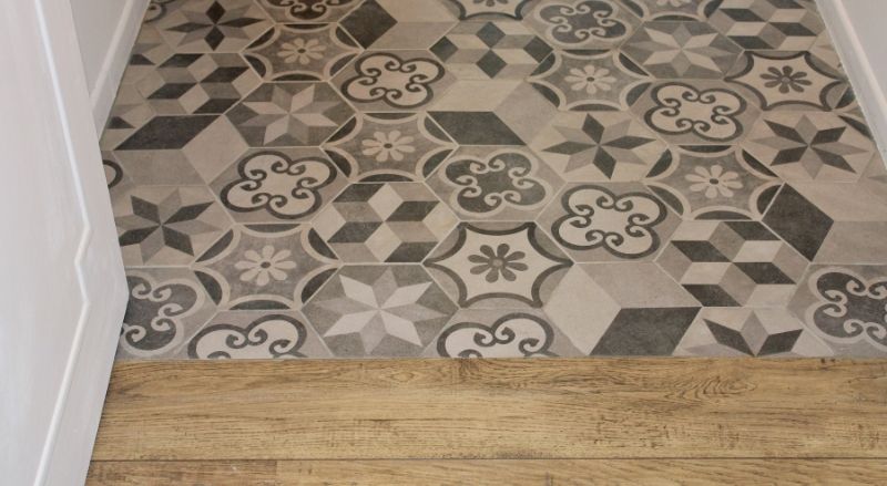 12 idées sublimes pour associer parquet et carrelage| MesDépanneurs.fr